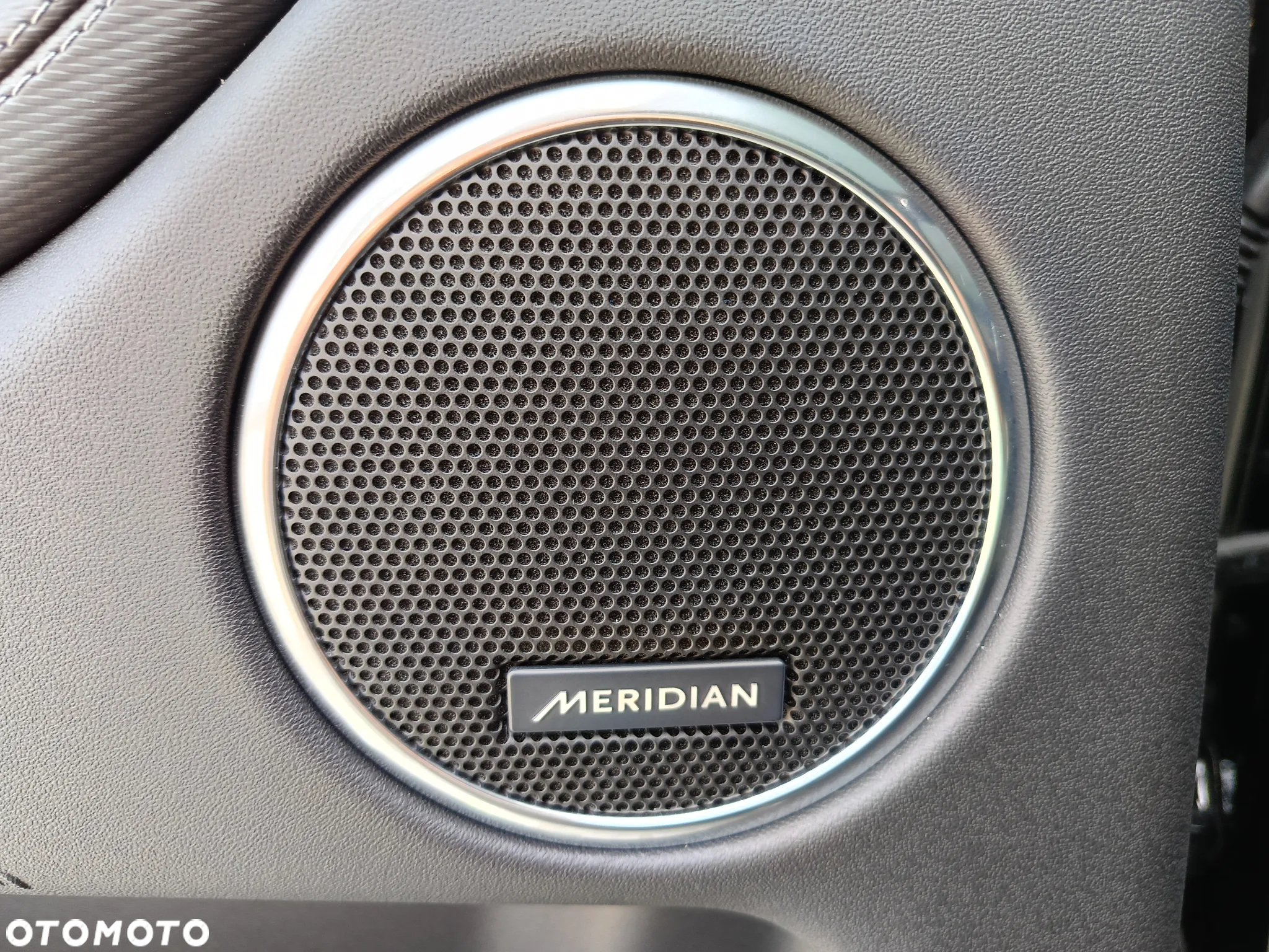 Land Rover Discovery Sport 2.0 D180 R-Dynamic SE - 30