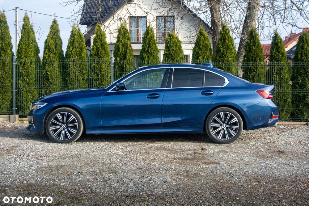 BMW Seria 3 320d xDrive Luxury Line - 7