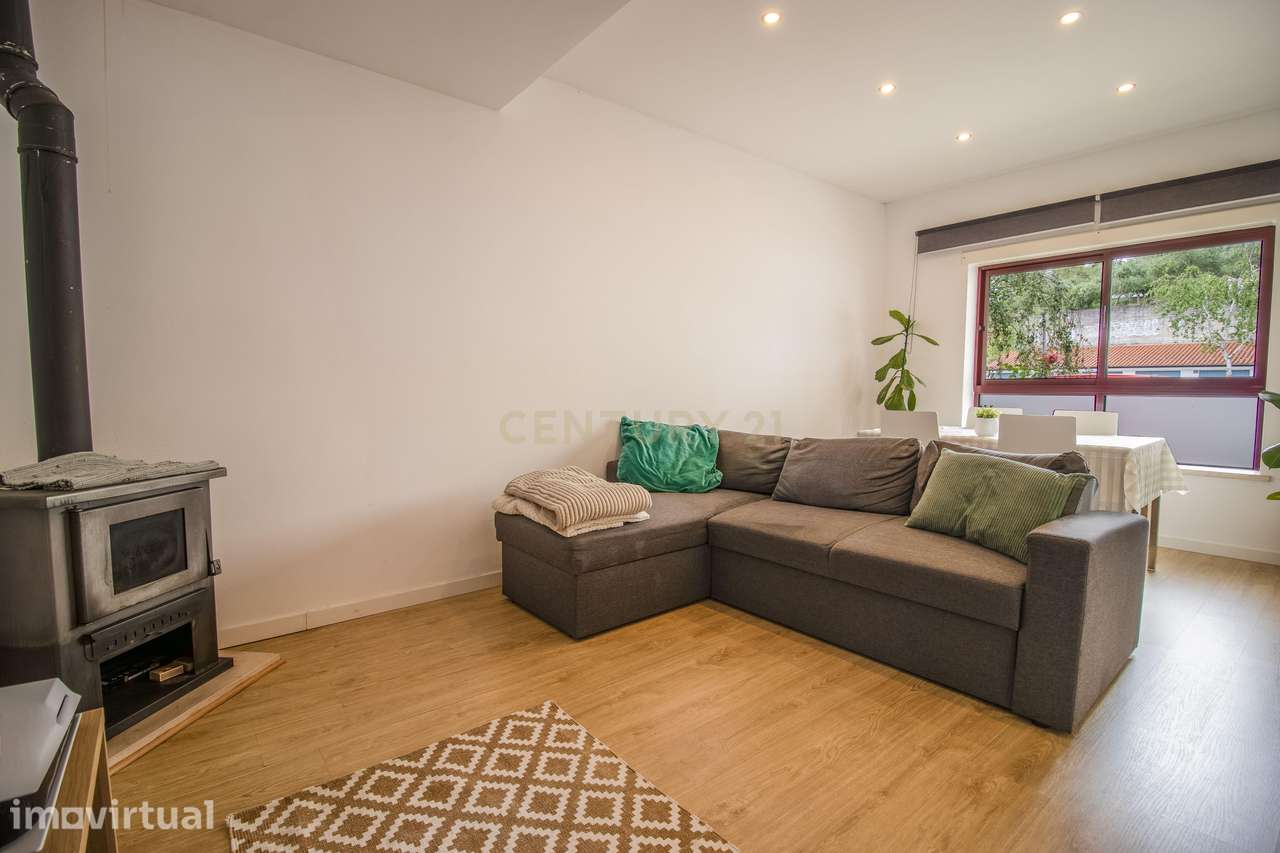 T2 com Terraço de 37m² em Coimbra, Localização Premium - Grande imagem: 2/13