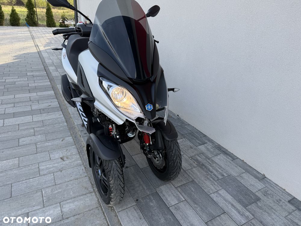 Piaggio MP-3 - 1