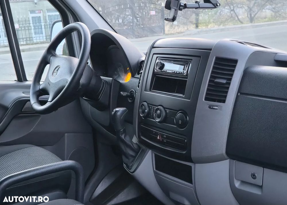 Mercedes-Benz Sprinter - 10