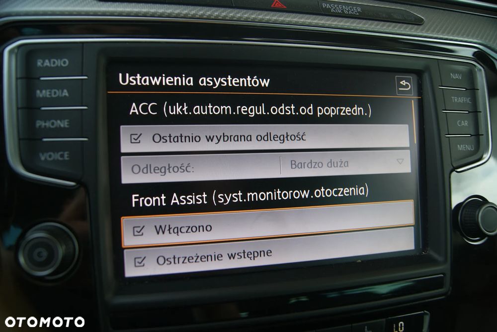 Volkswagen Passat 2.0 TDI SCR 4Mot DSG Highline - 32