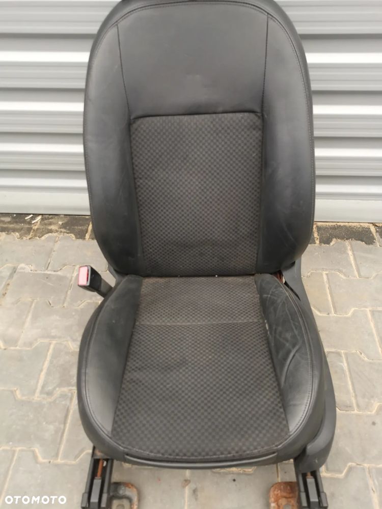 Fotel Lewy Przedni Ford Focus MK2 - 3