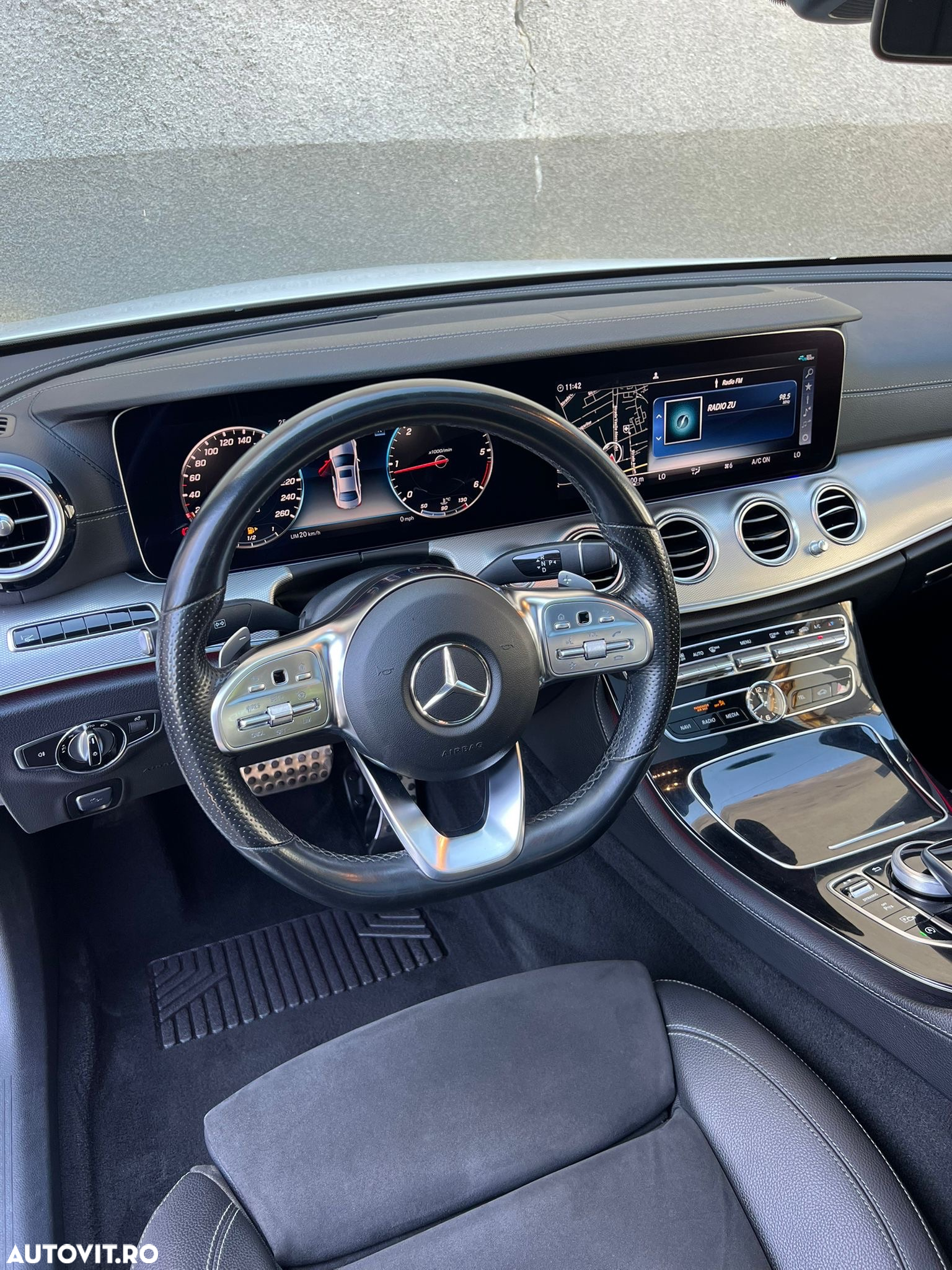 Mercedes-Benz E - 8