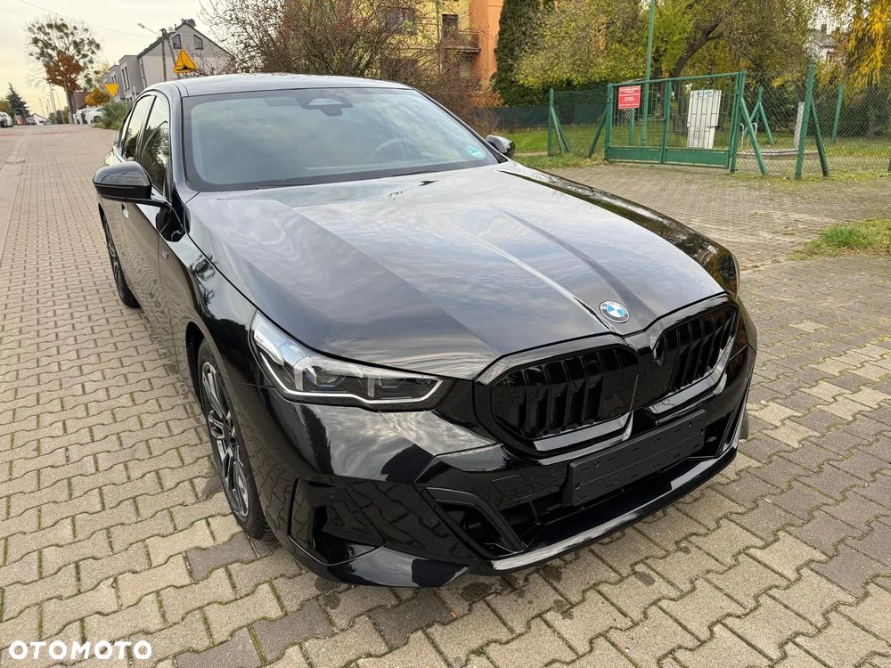 BMW Seria 5 520i Touring - 13