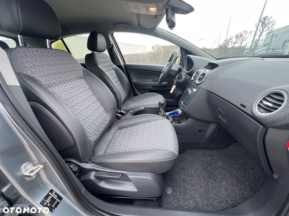 Opel Corsa 1.4 16V Innovation - 22