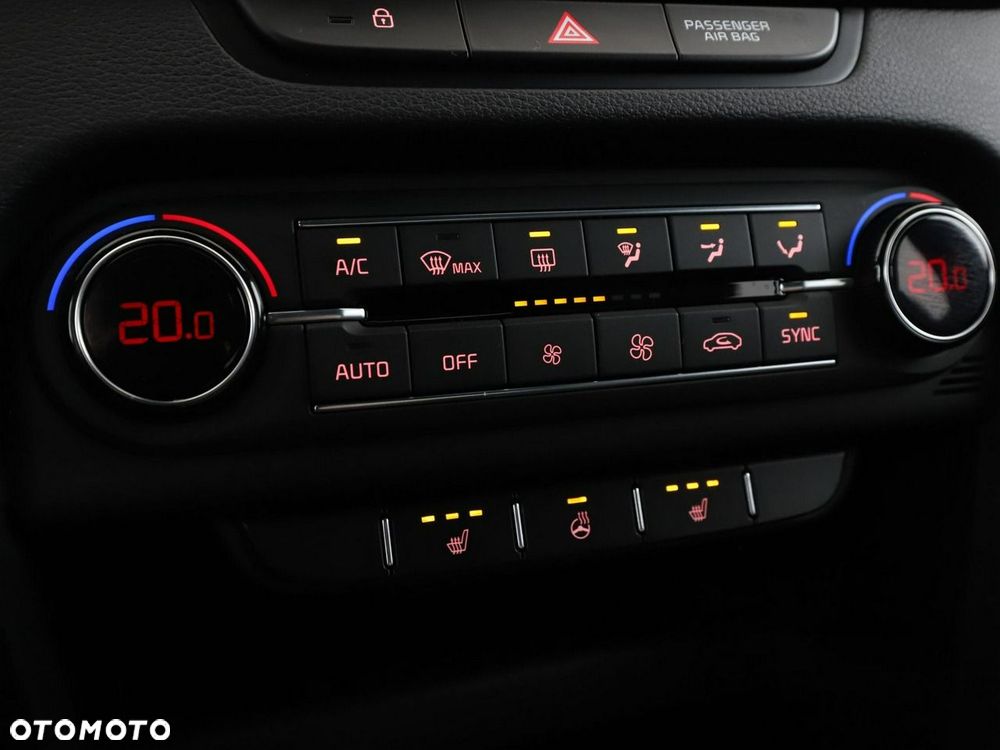 Kia XCeed - 28