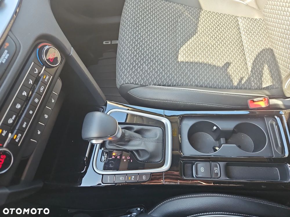 Kia Ceed 1.5 T-GDI Tribute DCT - 13