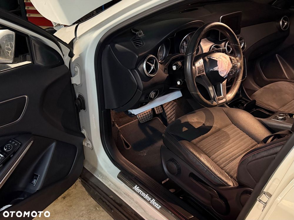 Mercedes-Benz GLA 220 CDI 7G-DCT AMG Line - 4