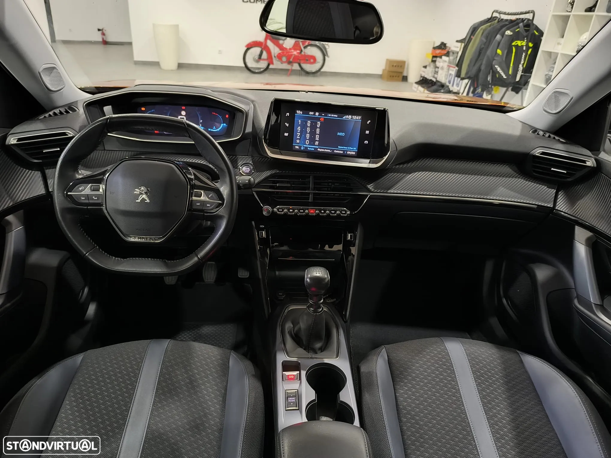 Peugeot 2008 1.2 PureTech Allure - 31