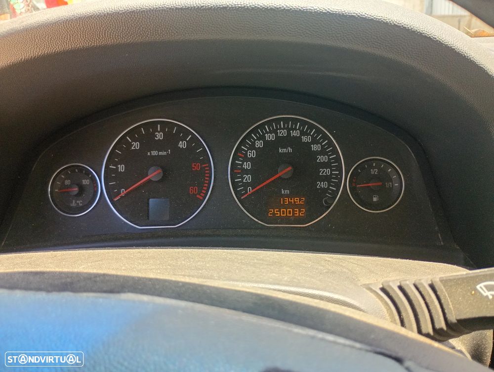 Opel Signum 2.2 DTi - 10