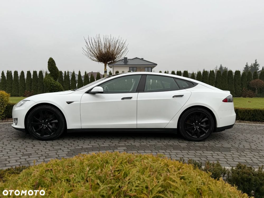Tesla Model S 85D Allradantrieb - 2