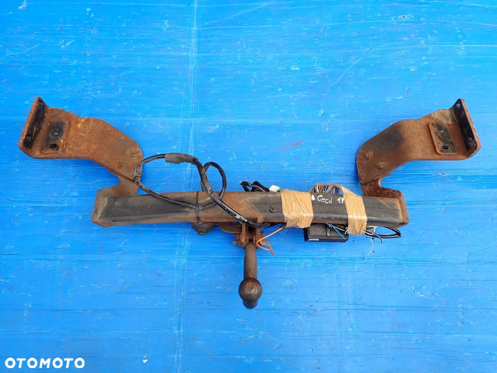 KIA CEED II KOMBI 12-17 HAK HOLOWNICZY - 1