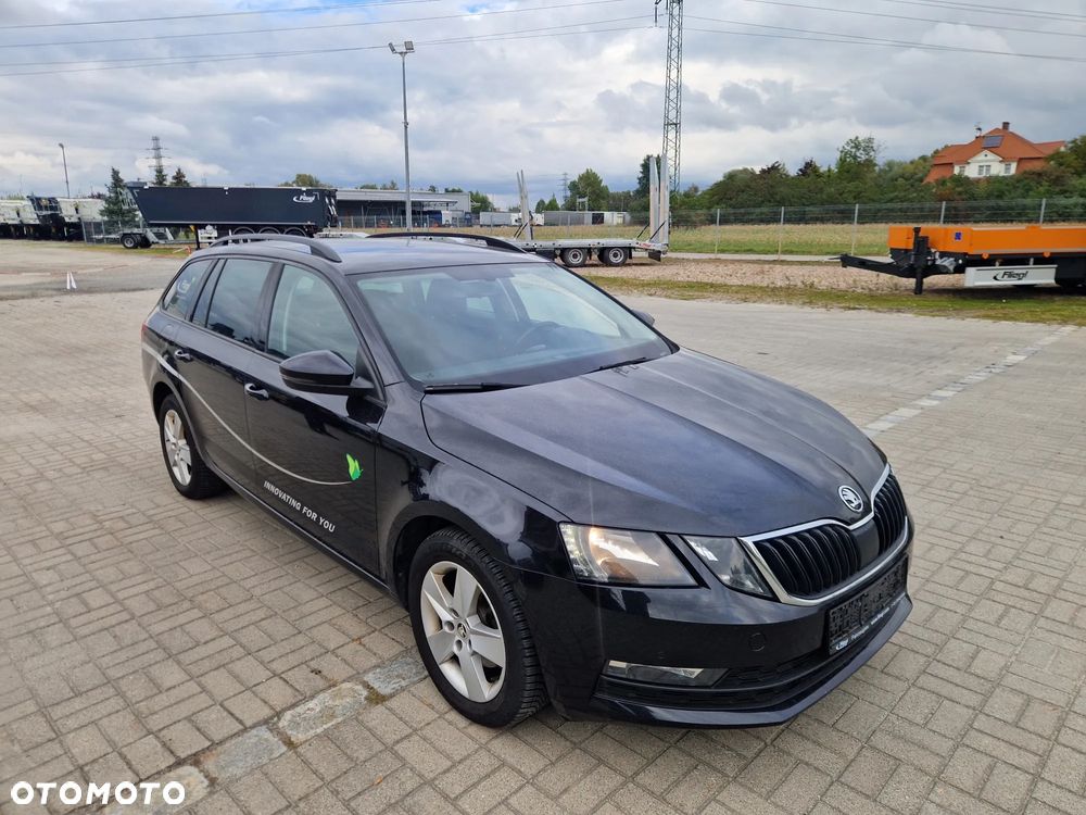 Skoda Octavia 2.0 TDI Ambition DSG - 1