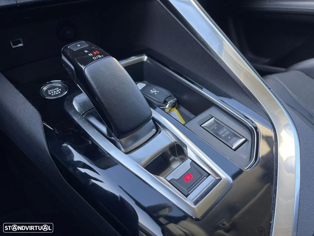 Peugeot 3008 1.6 Hybrid Allure Pack e-EAT8 - 22