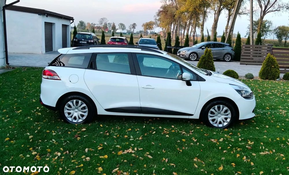 Renault Clio 1.2 16V 75 Experience - 10