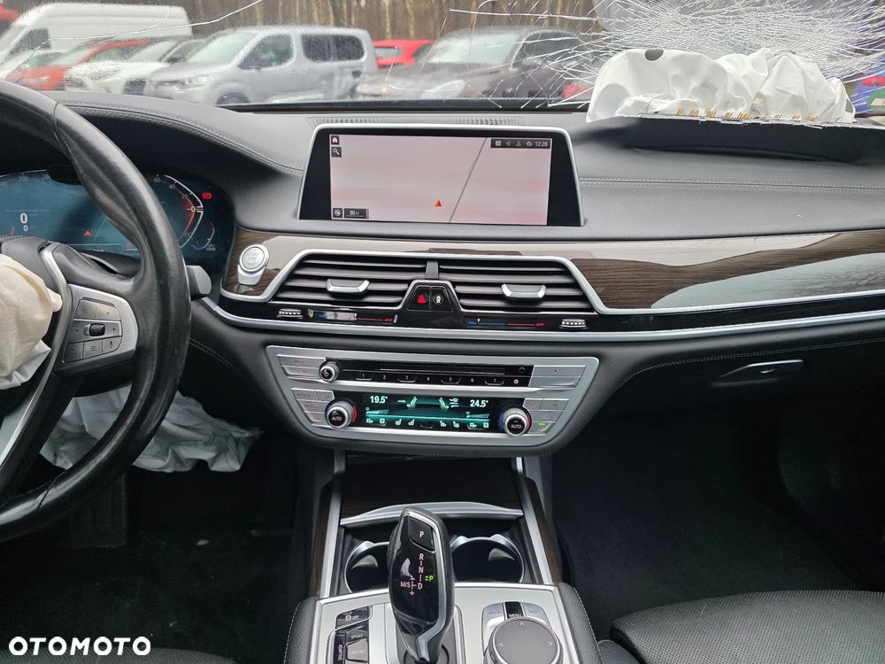 BMW Seria 7 730d xDrive - 21