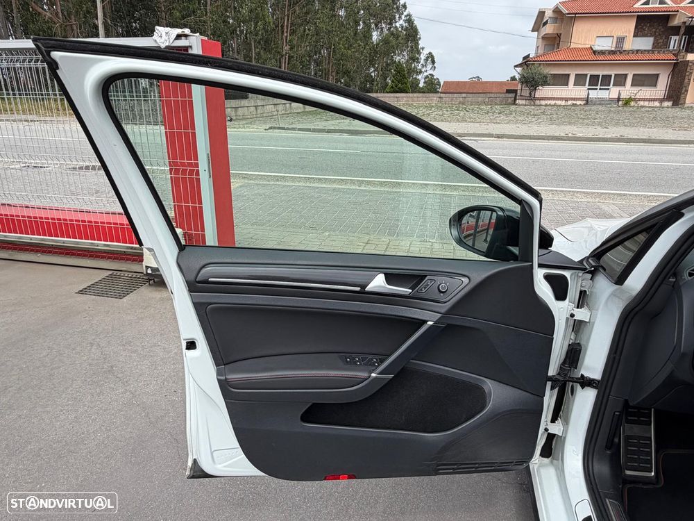 VW Golf 2.0 TSi GTi DSG Performance - 22