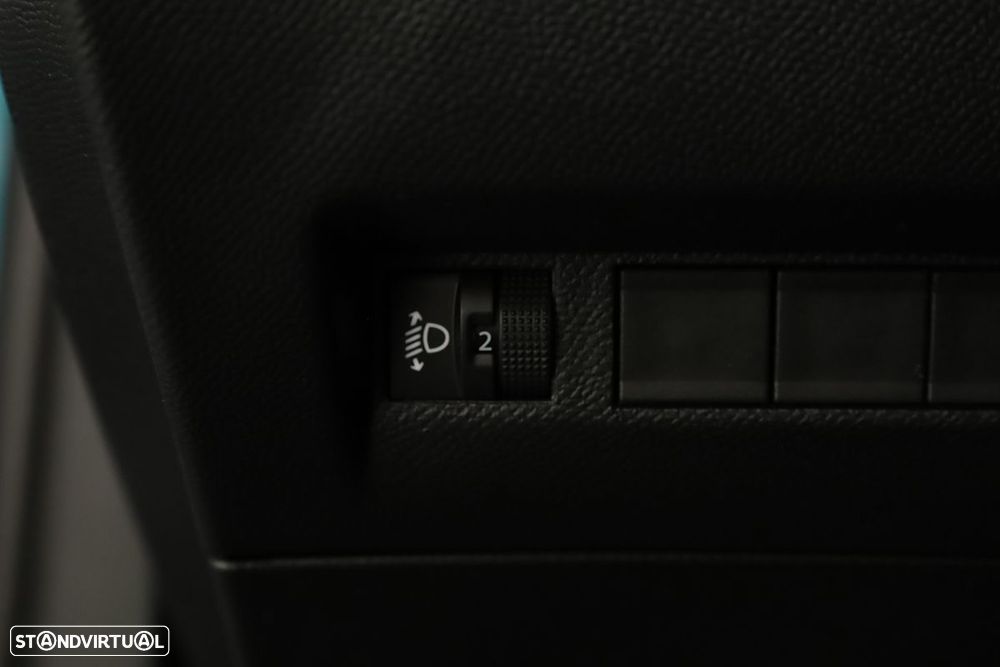 Peugeot 2008 1.2 Allure - 20