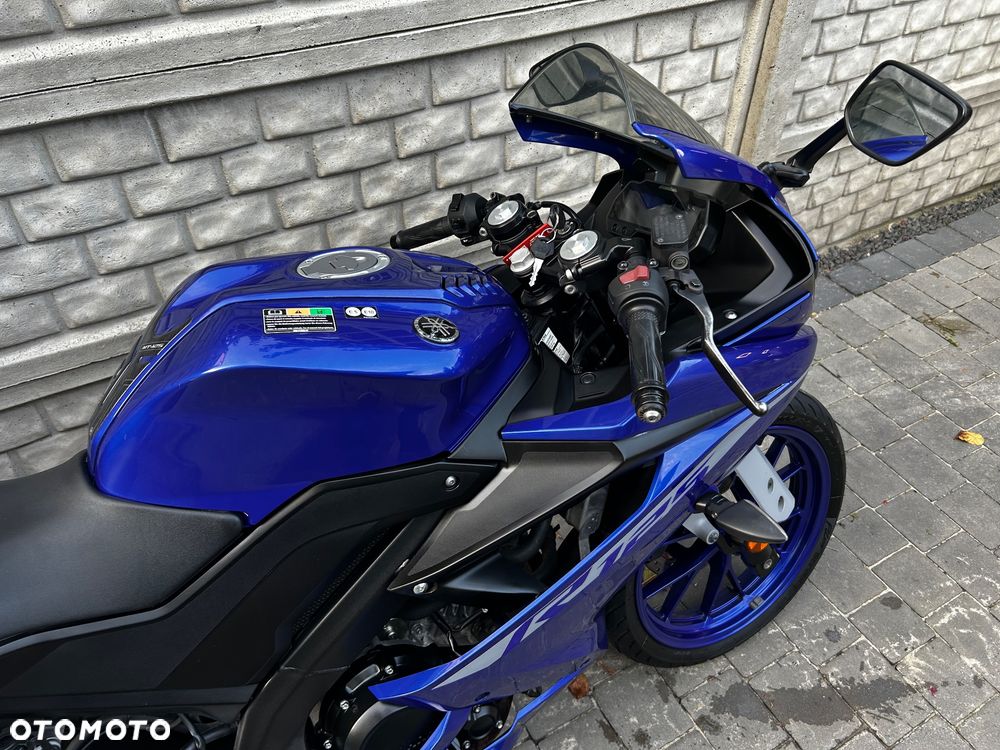 Yamaha YZF - 8