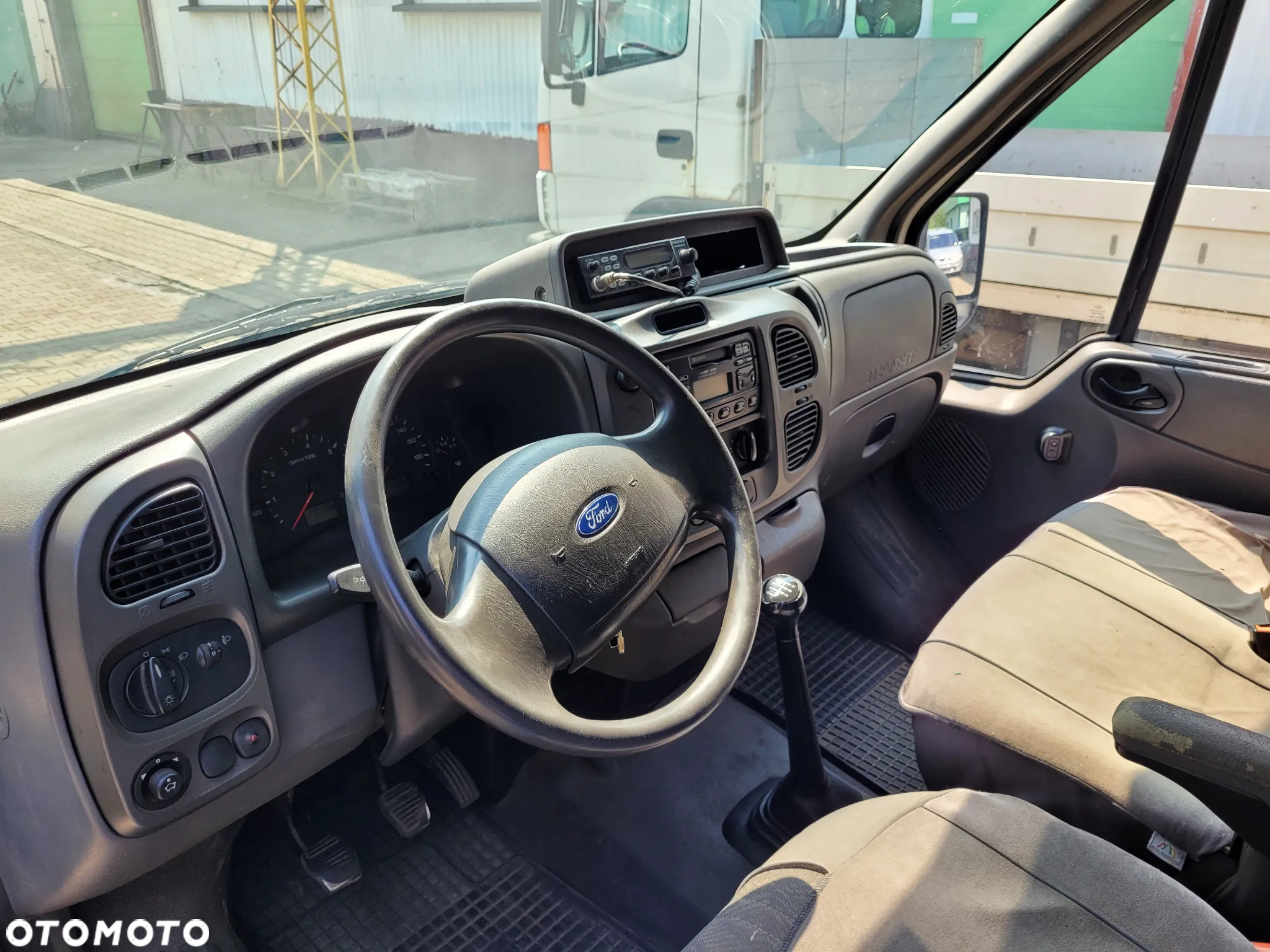 Ford Transit 350L - 9