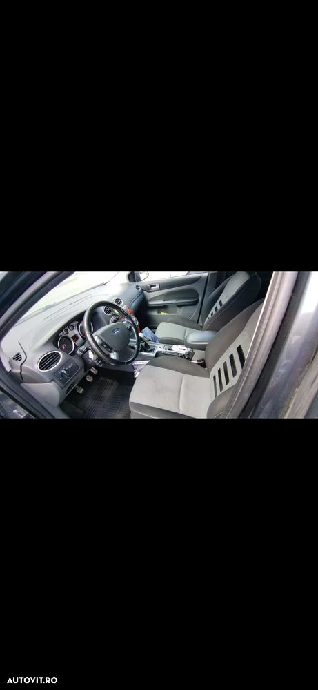 Ford Focus 1.6 TDCI DPF Titanium - 8