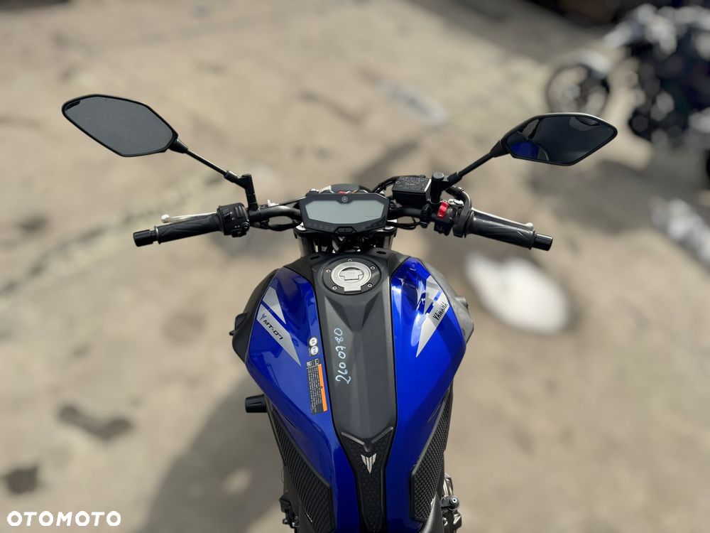 Yamaha MT - 8