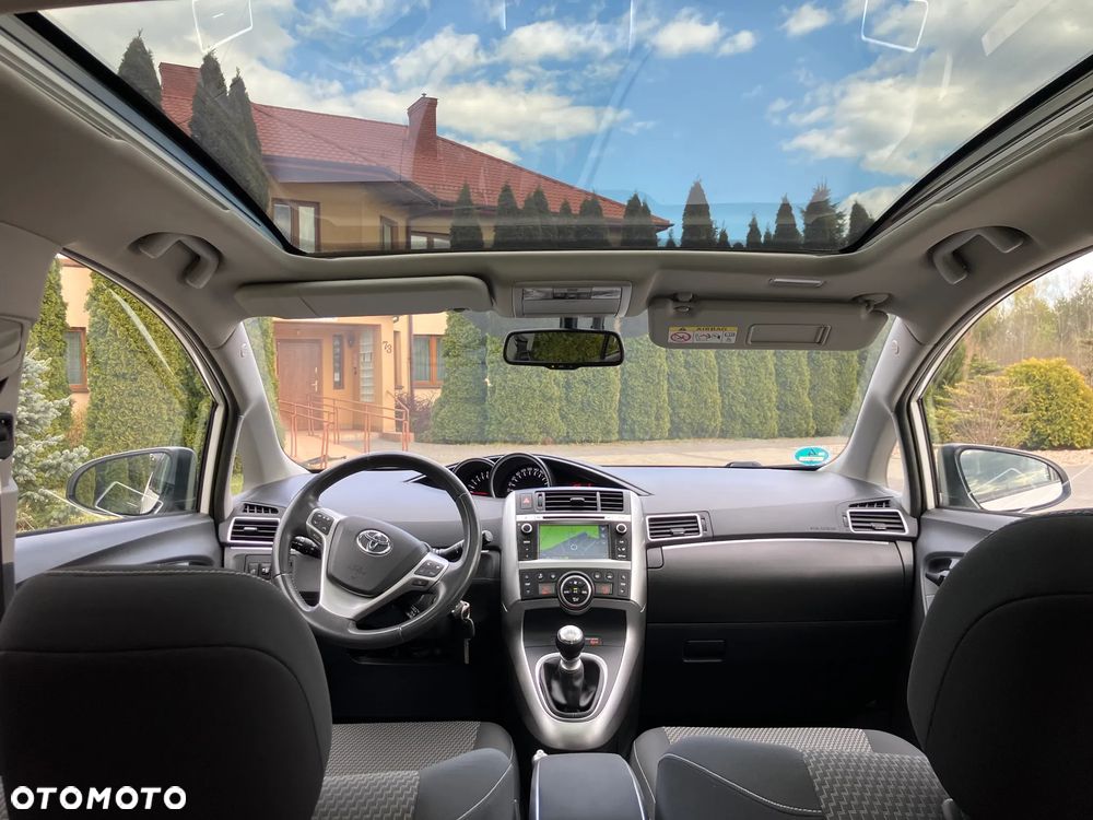 Toyota Verso 1.8 Sol - 34
