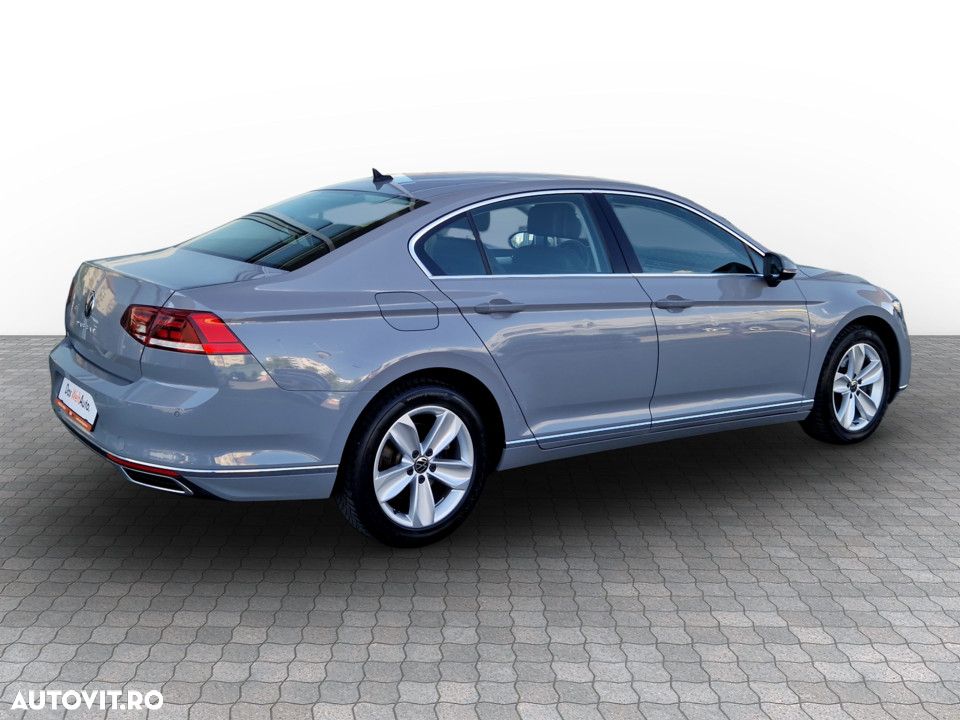 Volkswagen Passat 2.0 TDI DSG Highline - 8