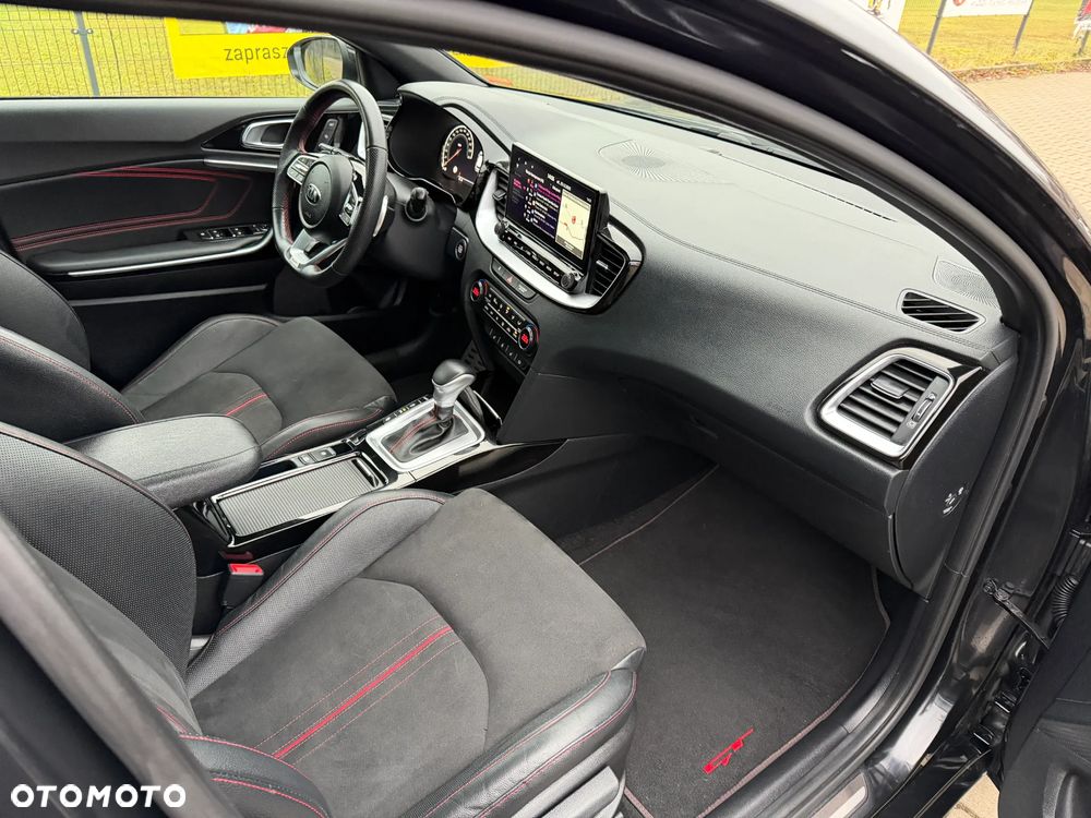 Kia ProCeed 1.6 T-GDI GT DCT - 12