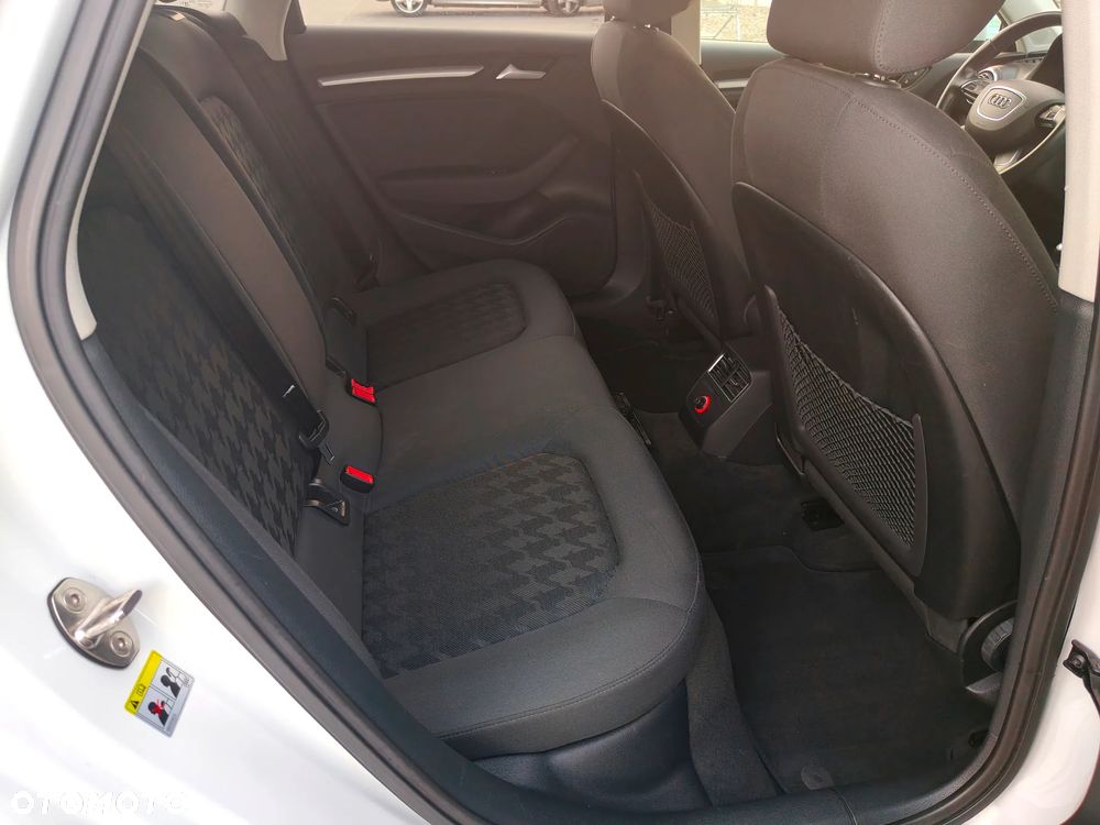 Audi A3 Limousine 1.6 TDI (clean diesel) Attraction - 28