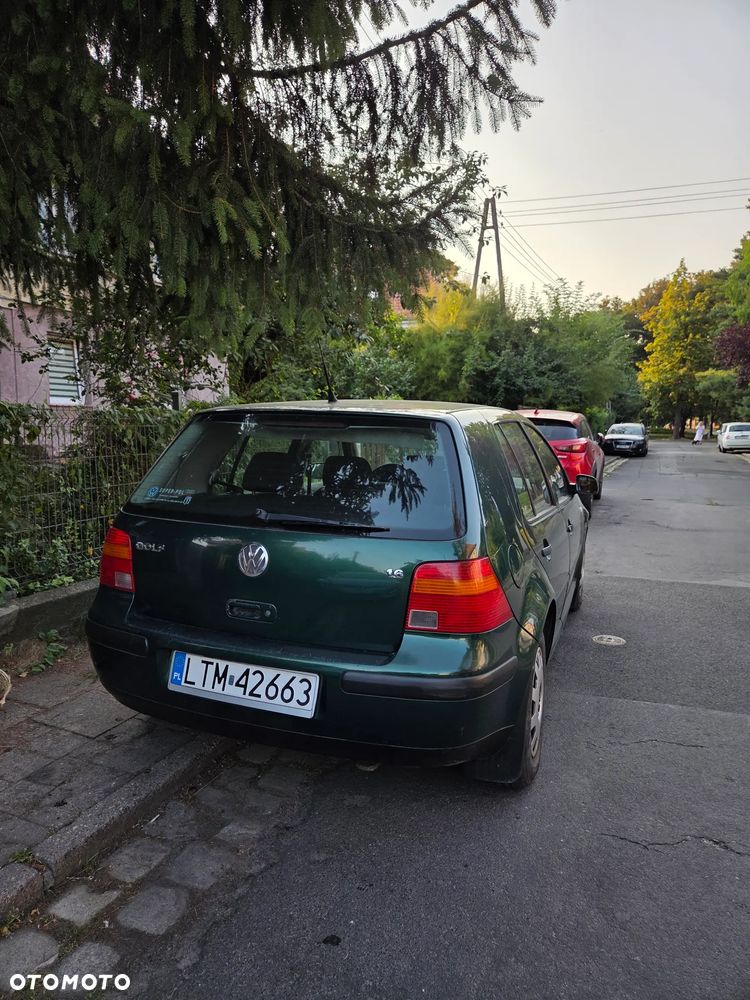 Volkswagen Golf 1.6 Basis - 4