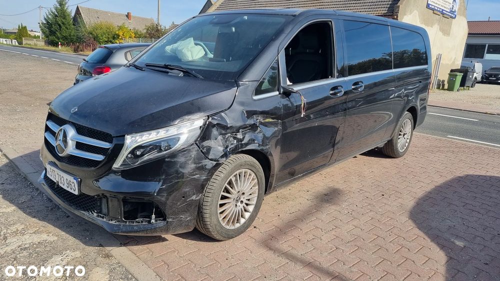 Mercedes-Benz Klasa V 250 d extralang 9G-TRONIC Special Edition Avantgarde - 3