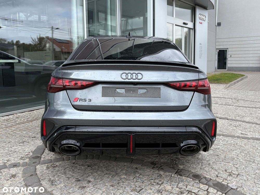 Audi RS3 Limousine - 6