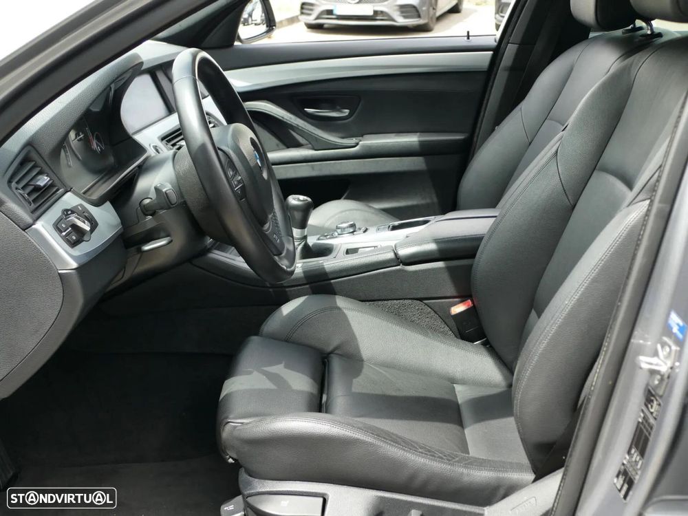 BMW 525 d Pack M - 30