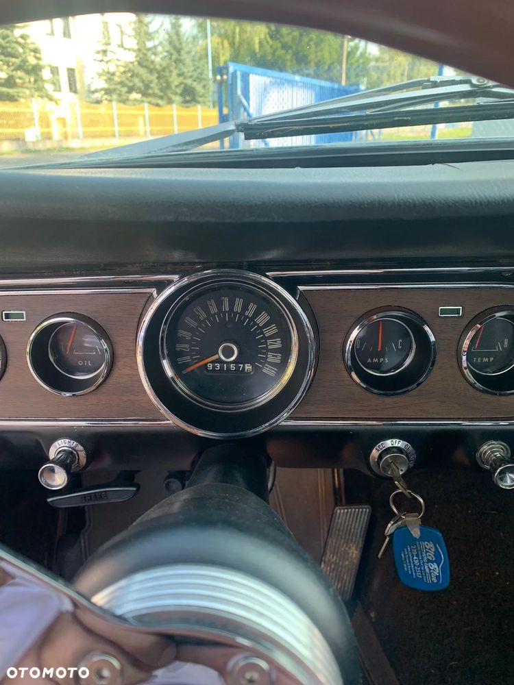 Ford Mustang - 18