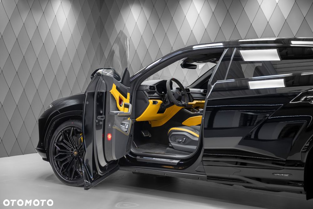 Lamborghini Urus - 29