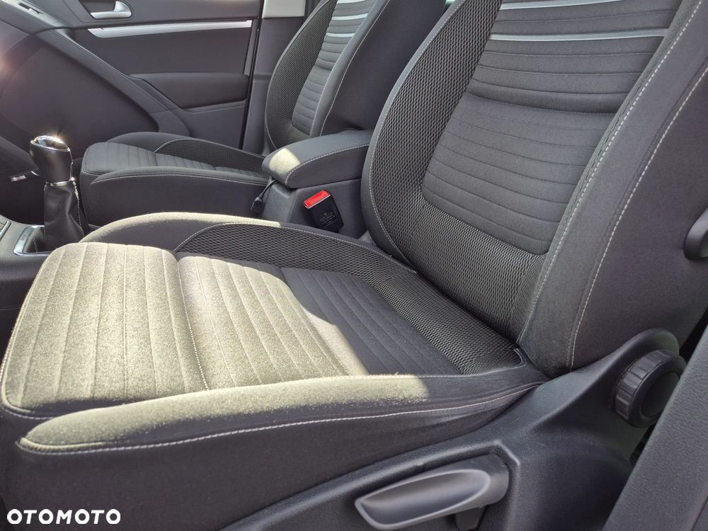 Volkswagen Tiguan 2.0 TDI 4Mot R-Style - 22