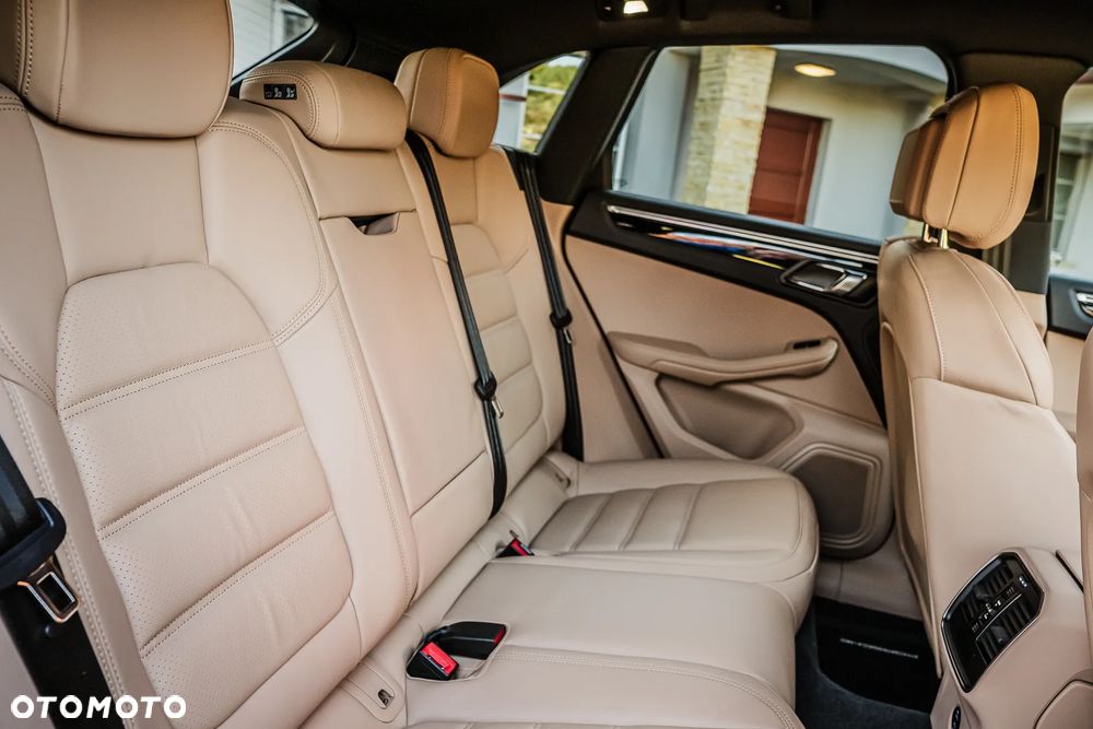 Porsche Macan Standard - 16