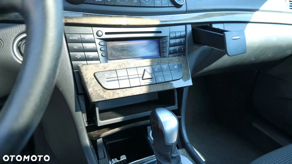 Mercedes-Benz Klasa E 220 CDI Automatik Avantgarde - 26