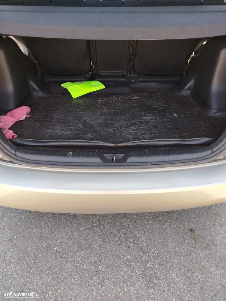 Toyota Corolla Verso 2.0 D-4D Sol TAE — fotografia 7