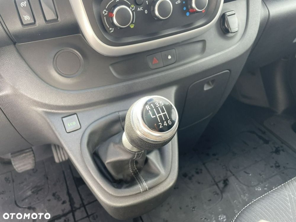 Renault Trafic - 15