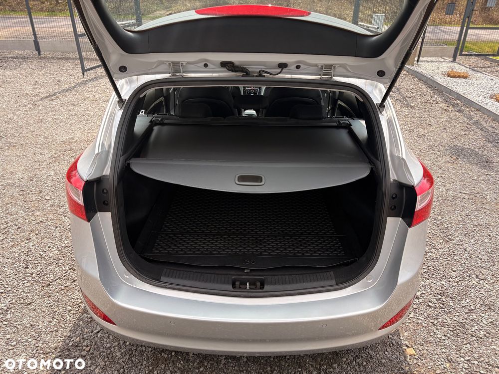 Hyundai i30 1.4 CRDi Comfort - 14