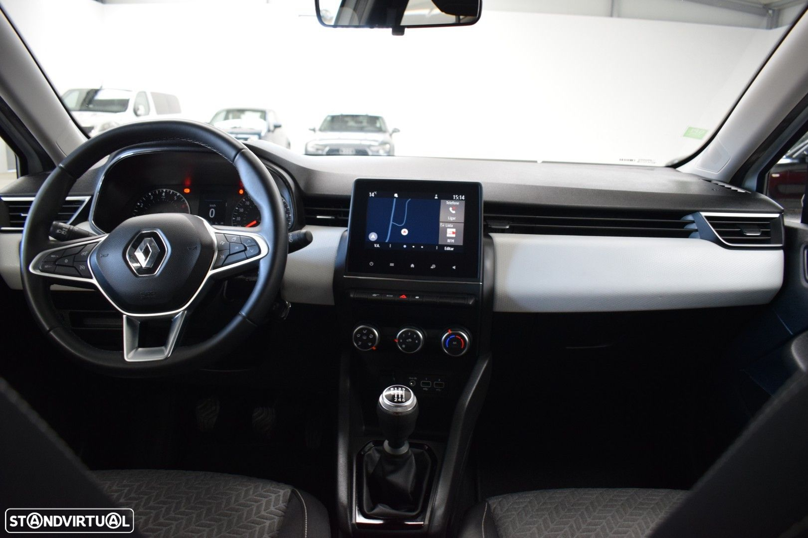 Renault Clio - 36