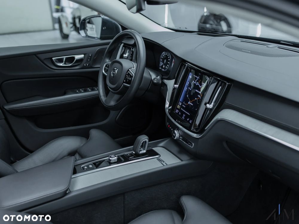 Volvo V60 Cross Country B4 D AWD Geartronic - 18