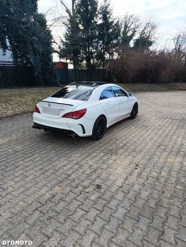 Mercedes-Benz CLA 250 Sport 7G-DCT - 4