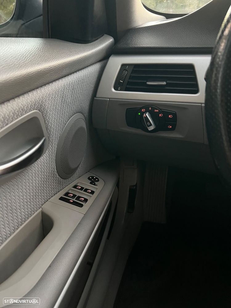 BMW 320 d Sport Auto - 14
