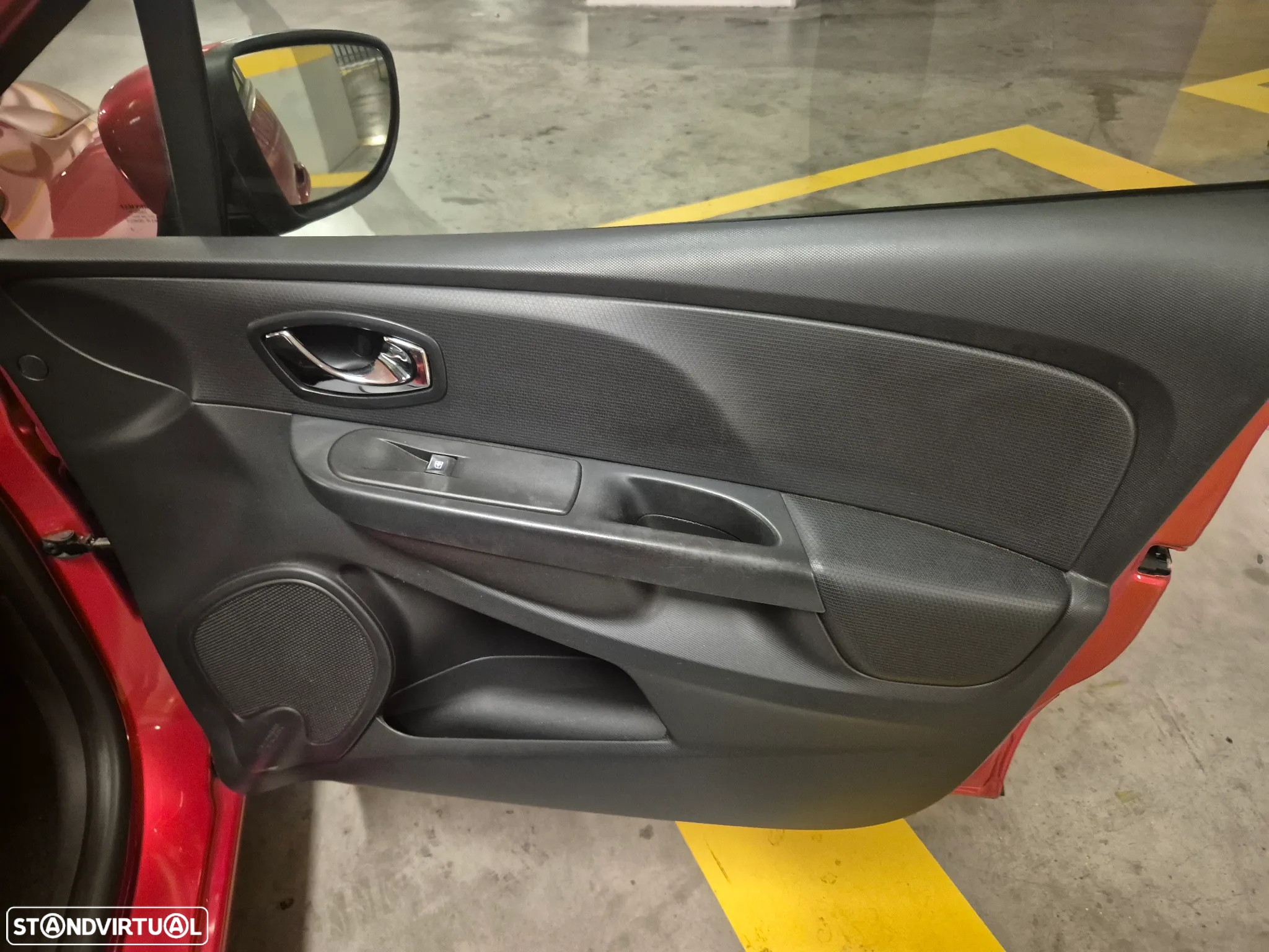 Renault Clio Sport Tourer 0.9 TCE Dynamique S - 28
