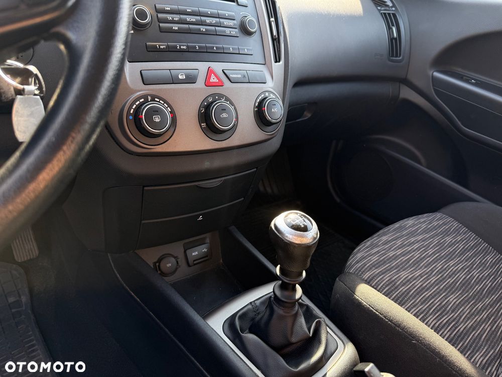 Kia Ceed 1.4 Comfort + - 12