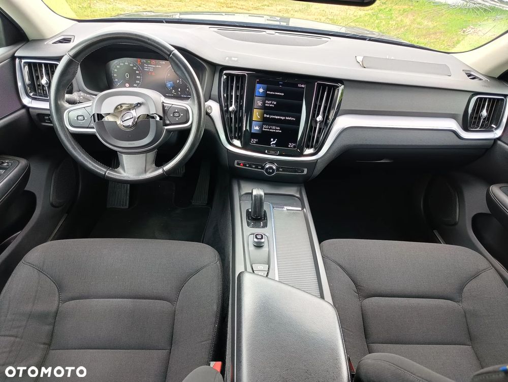 Volvo V60 B3 B Momentum - 14